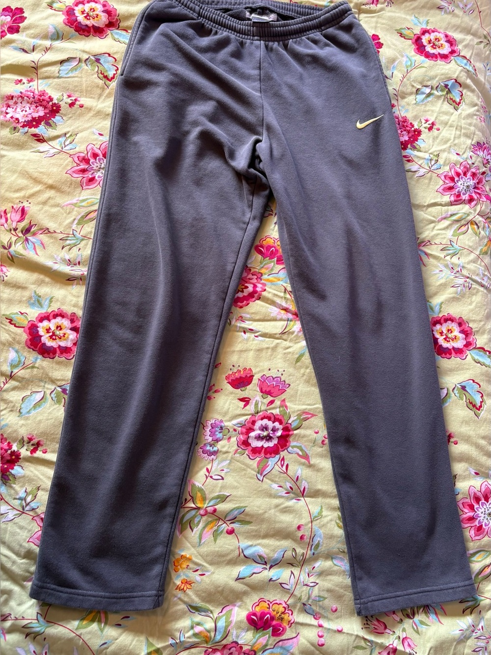 Nike Real Vintage Y2K Gray Sweatpants Men’s Small 30” Inseam 7.5” Leg Opening